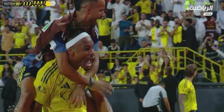 النصر.. محمد سيماكان يسجل الهدف الأول للنصر أمام الهلال في الدوري السعودي