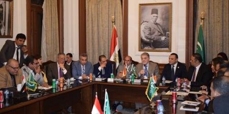 وفد تنسيقية شباب الأحزاب والسياسيين يناقش مع قيادات "الوفد" بعض القضايا التشريعية والسياسية