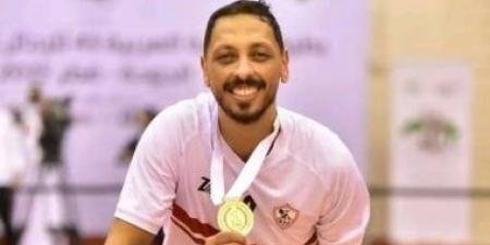 محمد مصطفى لعبة يشترط صرف مستحقاته للعودة لصفوف طائرة الزمالك