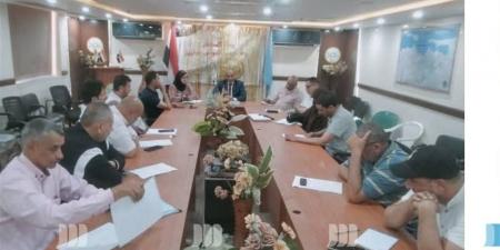 رئيس مدينة مرسى مطروح يوجه بسرعة حل مشكلات المواطنين والتفاعل مع قضايا القرى