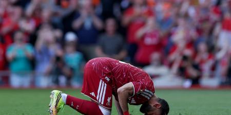 10 صور فى وداع محمد صلاح الأخير لجماهير ليفربول