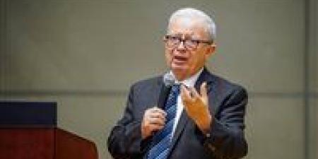 نائب رئيس مجلس الوزراء يهنئ شيخ الأزهر بمناسبة عيد الأضحى المبارك