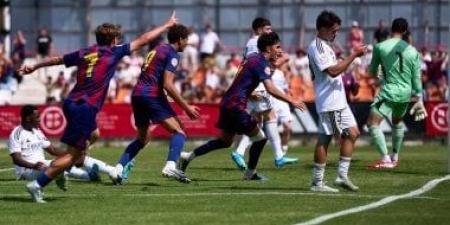 برشلونة يتفوق على ريال مدريد بهدف في الشوط الأول بمشاركة حمزة عبد الكريم