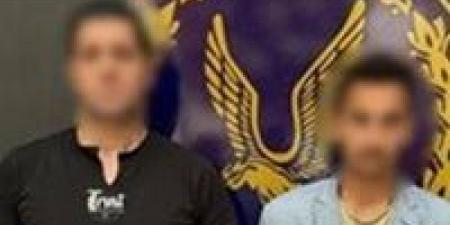 بحثا عن الدولارات.. ضبط شخصين انتحلا صفة رجال شرطة وتفتيش شقة بمصر الجديدة