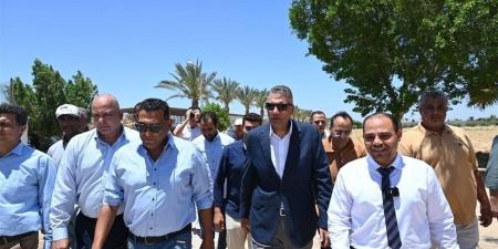 محافظ جنوب سيناء يتفقد معهد بحوث الصحراء ويؤكد دعم البحث العلمي وتعزيز التنمية الزراعية