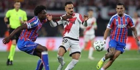 كريستال بالاس ضد رايو فاليكانو.. شوط أول سلبي في نهائي دوري المؤتمر