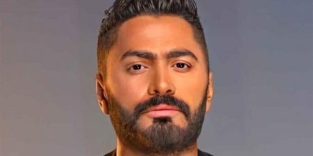 "في ضهرك يا صاحبي”.. تامر حسني يساند عزيز الشافعي بعد أزمة “بحرية”