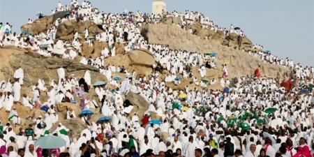 غدًا.. بدء عودة حجاج الجمعيات الأهلية إلى مصر