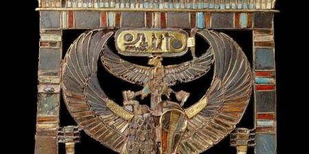 الآثار المصرية في الخارج.. قلادة الملك رمسيس الثاني