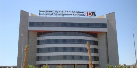 رئيس مشروعات "التنمية الصناعية": ننفذ حاليا أعمال ترفيق بمجمعين صناعيين في الإسكندرية وبورسعيد