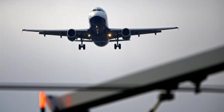 التوترات الإقليمية تضغط على قطاع الطيران.. كيف تتغير خريطة النقل الجوي؟