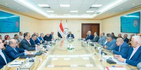 وزير الإنتاج الحربي يشدد على ضرورة تطبيق نظام الحوكمة داخل الشركات لتحسين الأداء