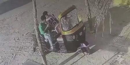 بعد القبض عليهم.. الصور الأولى للمتهمين بقتل الطفل محمد ابن الشرقية لسرقته