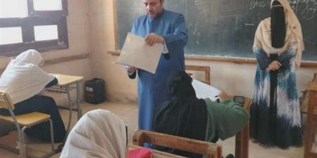 رئيس "المنيا الأزهرية" يتفقد لجان العدوة