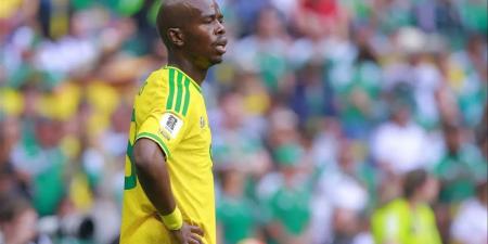 مدافع جنوب إفريقيا يؤكد تمسك منتخب بلاده بفرصة التأهل للدور الثاني بالمونديال