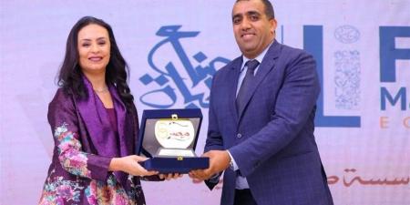 وزيرة التضامن تكرم مؤسسة صناع الحياة ضمن شركاء النسخة الأولى من مبادرة "فرحة مصر"
