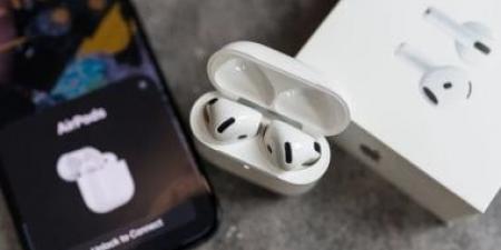 سماعات AirPods Pro 3 تصبح أفضل مع نظام iOS 27.. تفاصيل التحديث