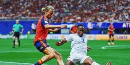 دموع المجد بقصة كفاح.. فوزينيا يكتب التاريخ مع الرأس الأخضر بكأس العالم