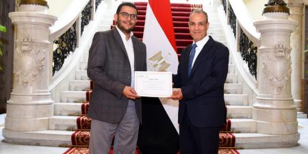 «تعزيز الأمن الصحي بالقارة الأفريقية».. وزير الخارجية يلتقي الوفد الطبي المصري العائد من تنزانيا وكينيا|صور