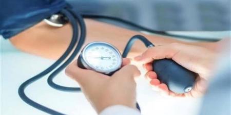 صحتك مهمة.. كيف تفرق بين ارتفاع وانخفاض ضغط الدم؟