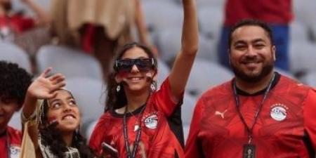 شوارع فانكوفر تعج بالجماهير المصرية لدعم المنتخب أمام نيوزيلندا.. فيديو