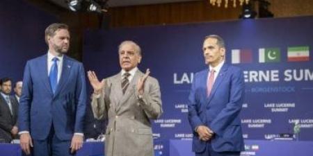 وزير الخارجية القطرى يؤكد مواصلة الجهود والعمل المشترك مع فانس وكوشنر