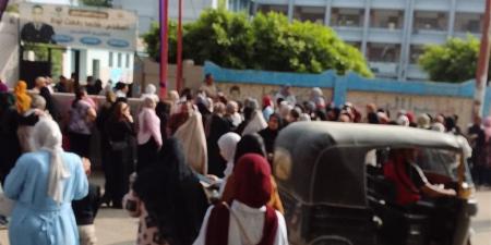 إصابة 4 طلاب بحالات إغماء واضطرابات صحية داخل لجان امتحانات الثانوية بالشرقية