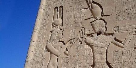 قيصرون.. كيف انتهى حكم البطالمة فى مصر بمقتل آخر أبنائهم؟