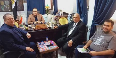 وكيل وزارة الشباب بالفيوم يستقبل عميد كلية علوم الرياضة لبحث تعزيز التعاون