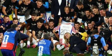 كرواتيا تحتفل بمودريتش بعد وصوله إلى المباراة الدولية رقم 200.. صور