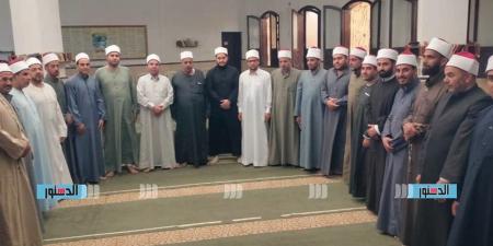 أوقاف العلمين تبحث آليات تطوير العمل الدعوي وتعزيز الانضباط الوظيفي بالمساجد