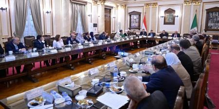 رئيس جامعة القاهرة يوجه عمداء الكليات بسرعة إعلان نتائج الامتحانات