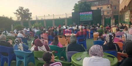 لا مكان لقدم.. أندية ومراكز الشباب بالغربية تكتظ بالجماهير لمتابعة مباراة مصر وإيران في كأس العالم