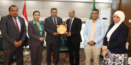 رئيس الوزراء: نعمل للارتقاء بمستوى الخدمات الصحية المقدمة للمواطنين