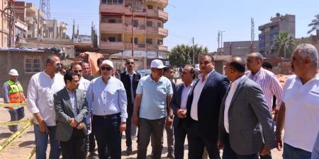 وزير الإنتاج الحربي يتفقد مستشفى فارسكور المركزي