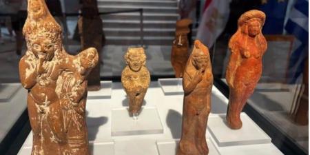 اليونان تعيد ست قطع أثرية إلى مصر