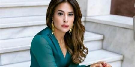 بالذكاء الاصطناعي.. هند صبري تتخيل تطوّر شخصياتها الدرامية