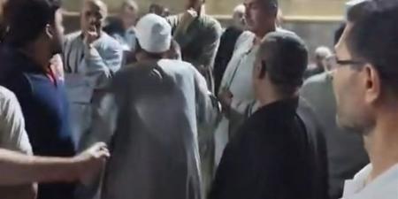 مصدر بـ"الأوقاف" عن مشادة مسجد البتانون: العامل التزم بالتعليمات والجنازة شُيعت بموعدها