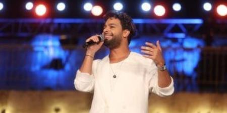 المطرب أحمد جمال يهدى منتخب مصر أغنية نستاهل الفرحة بعد التأهل التاريخى