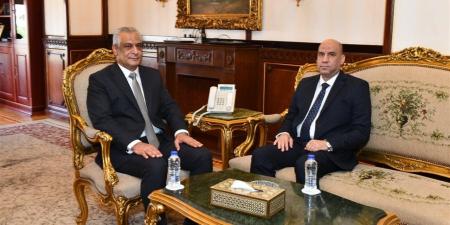 وزيرا الإنتاج الحربى والعمل يتفقان على خطة تدريب مهنى وتأهيل الشباب لسوق العمل