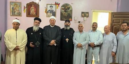 عقب اندلاع حريق.. كنيسة قرية حلوة بالمنيا تستقبل وفدا من الأوقاف