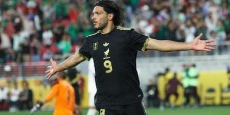 راؤول خيمينيز يسجل ثاني أهداف منتخب المكسيك ضد إنجلترا