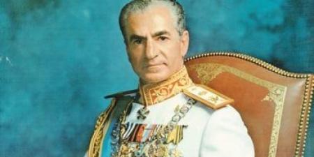 الشاة يهرب من إيران بعد فشل محاولته عزل محمد مصدق.. هل قادت أمريكا العملية؟