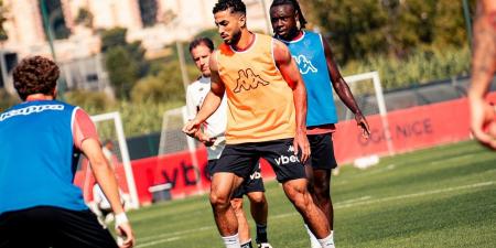 محمد المنعم يستعد بقوة مع نيس لانطلاقة الدورى الفرنسى.. صور