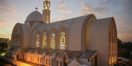 الأقباط يتوافدون على كنيسة المعادي لحضور الليلة الختامية لصوم السيدة العذراء