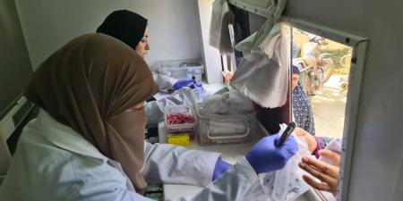 الكشف على 1087 مواطنًا خلال قافلة طبية مجانية بقرية نجع الغرابيل بالدلنجات