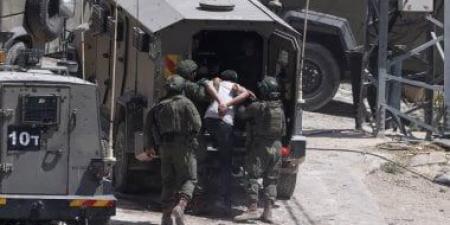 الاحتلال يقتحم قرية عورتا جنوب نابلس ويطلق الرصاص الحى وقنابل الغاز