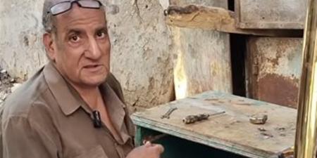 عم محمد يحافظ على تراث النجف القديم.. حرفة تعيد بريق قطع من ذاكرة مصر