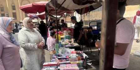رئيس حي غرب بالإسكندرية يتابع فعاليات سوق اليوم الواحد ببشاير الخير