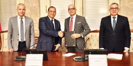 جامعة عين شمس والمصرية للاتصالات توقعان بروتوكول تعاون لتشغيل منصة الذكاء الاصطناعي
